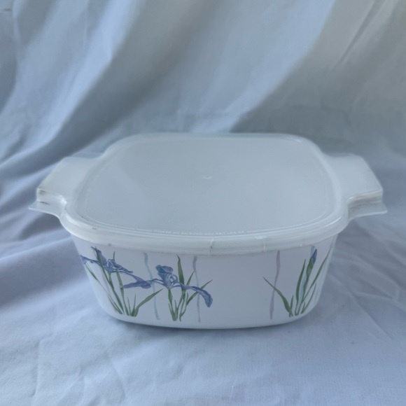 Vintage CorningWare Shadow Iris 1.5-Liter Casserole Dish with Lid A- 1 1/2-B - Picture 4 of 14